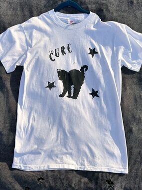 Hanes White Tee with Black Cat & Star Graphic
